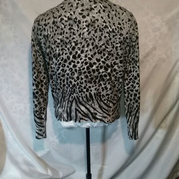 Lovely sweater - Picture 4 of 6